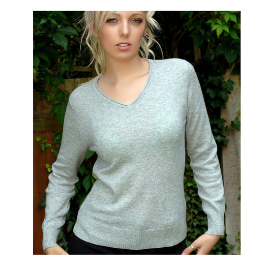 V-Neck Fitted Jumper