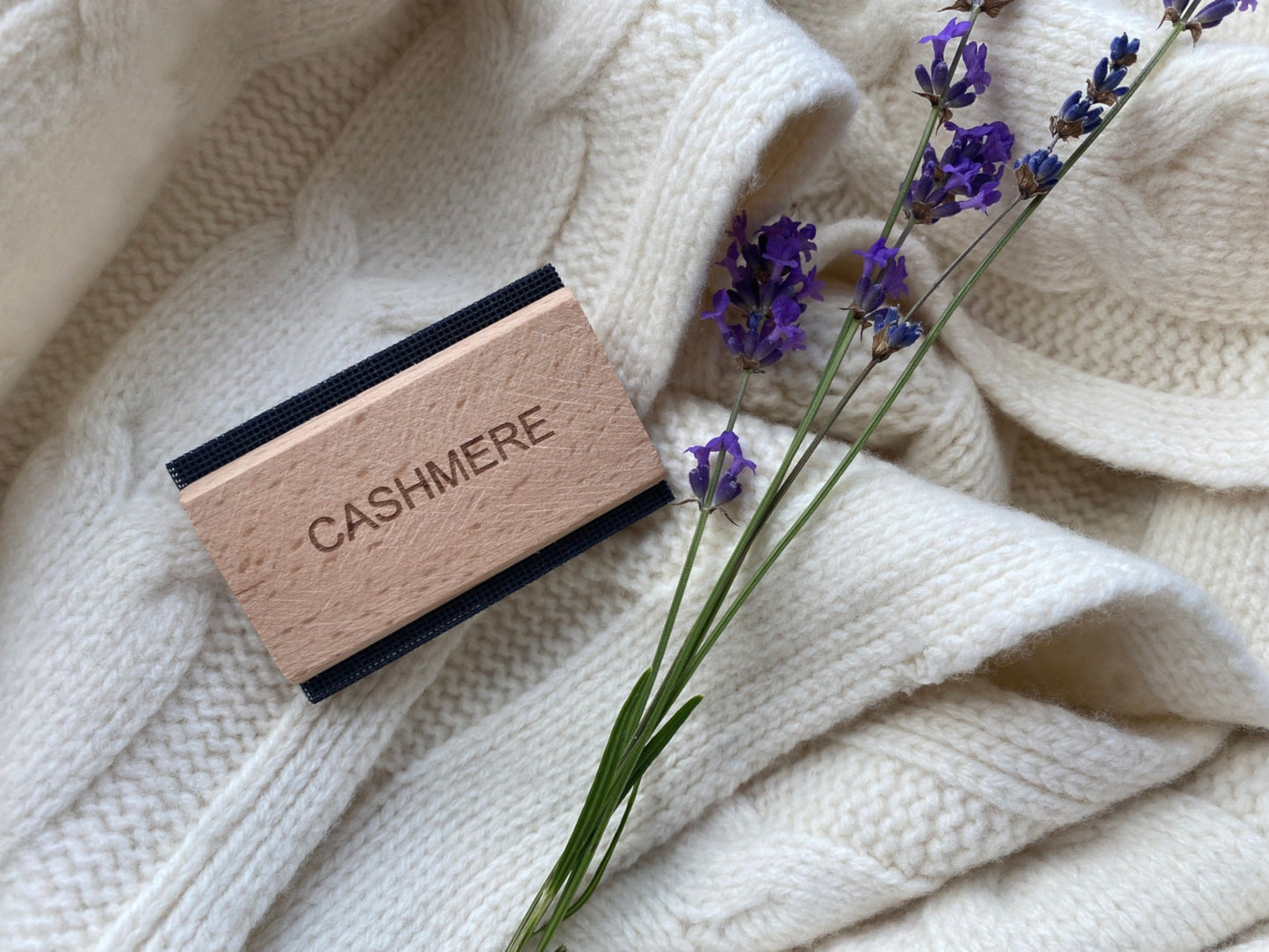 Cashmere & Wool Sweater Comb